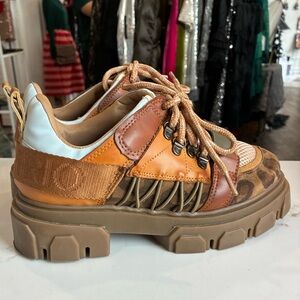 Farm Rio Floresta Mixed Media Platform Sneakers in the Caramel color size 7.5